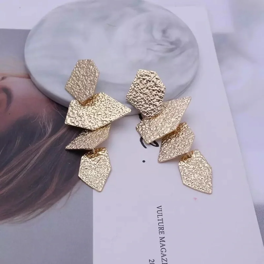 Minimalist Modern Asymmetrical Dangle Drop Earrings (Gold Earrings Jewelry) - Picture 8 of 11